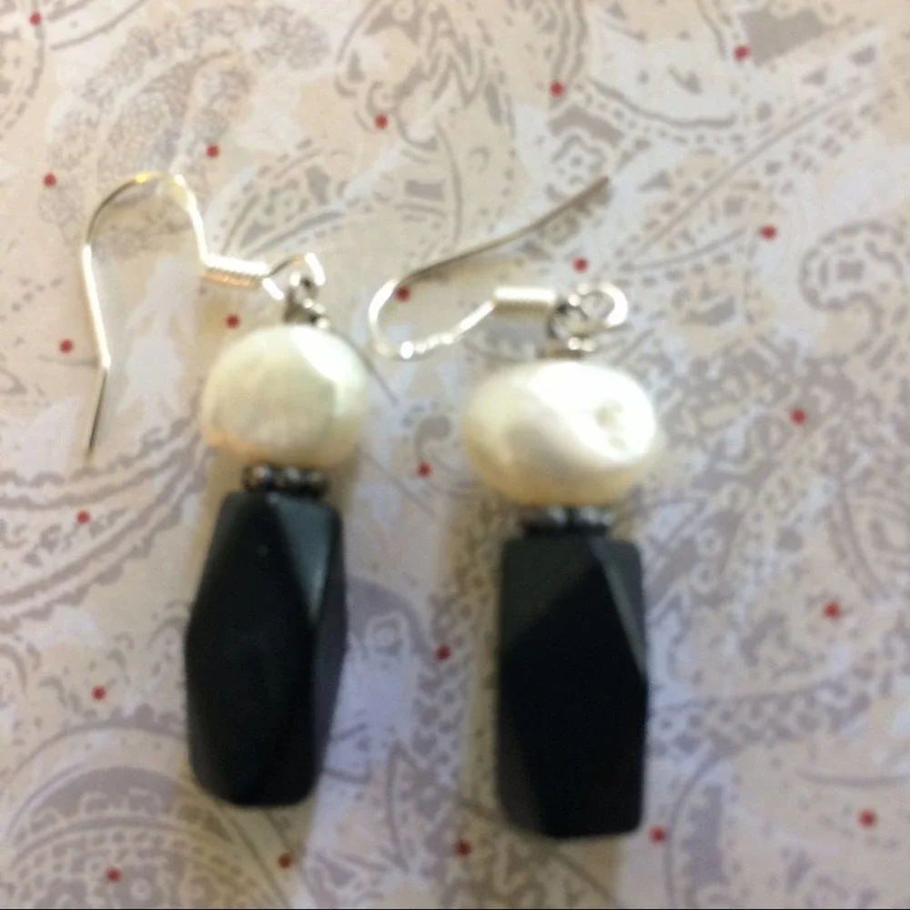 NWTS Earrings Faceted Black Jet and Pillow Pearls - Picture 4 of 4